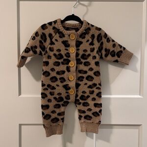 SHEIN Brown Leopard Print Kids Footie